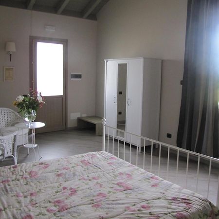 Agriturismo Bassanine Monticelli dʼOngina Стая снимка